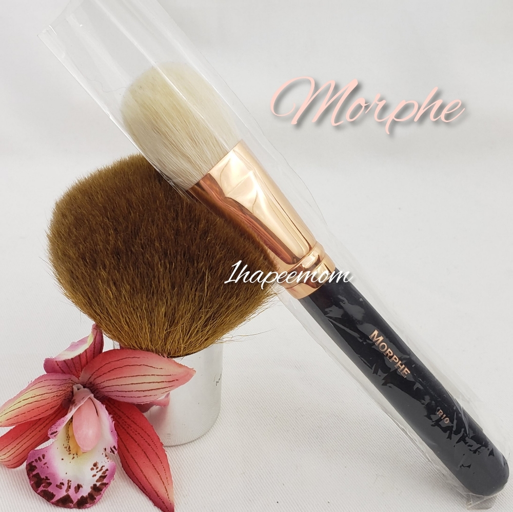 Morphe R10 Deluxe Tapered Powder Brush
